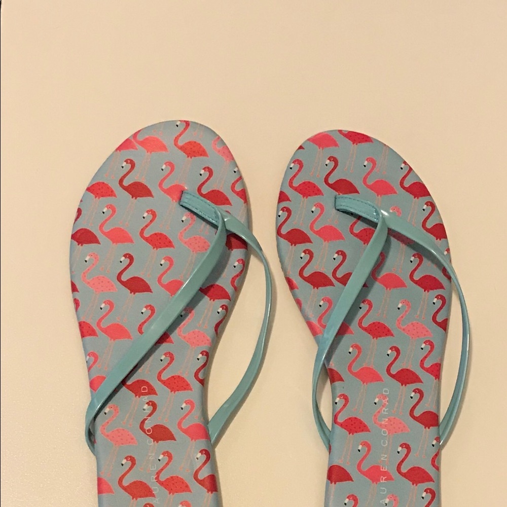 LC Lauren Conrad Flamingo Print Flip Flops